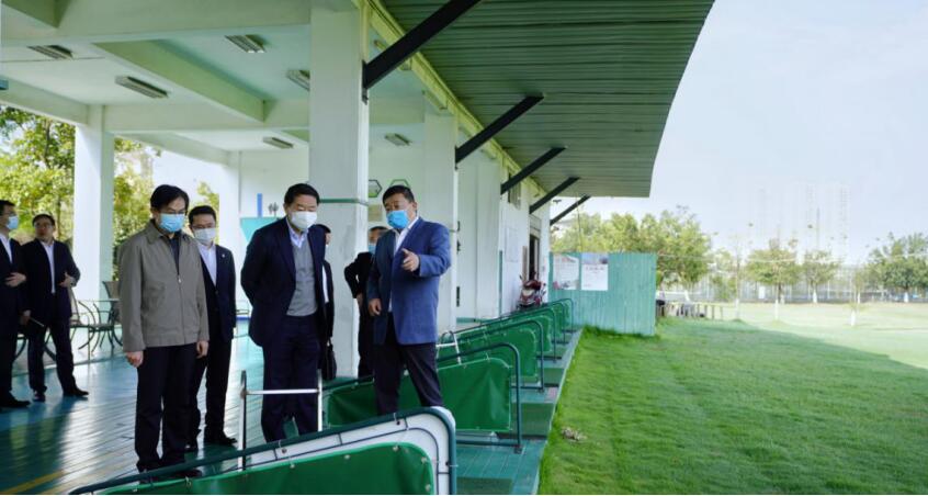 尊龙凯时集团党委书记、董事长任丁率队考察四川旅游学院