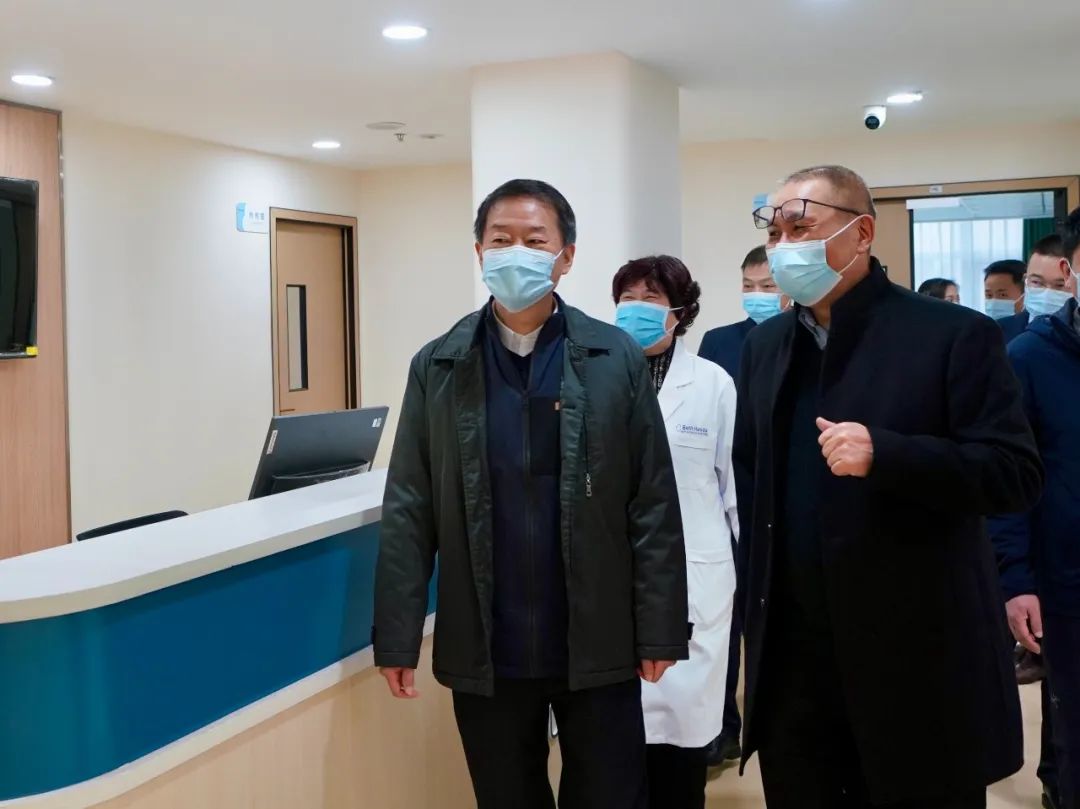 四川省尊龙凯时集团党委书记、董事长任丁率队赴锦弘集团调研