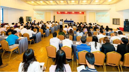 埋头赶路，也要抬头寻道