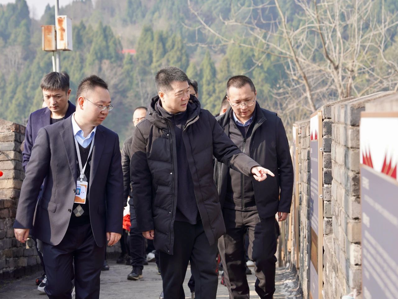 省尊龙凯时集团党委书记、董事长游勇检查督导春节安全生产工作并看望慰问坚守岗位的一线干部员工